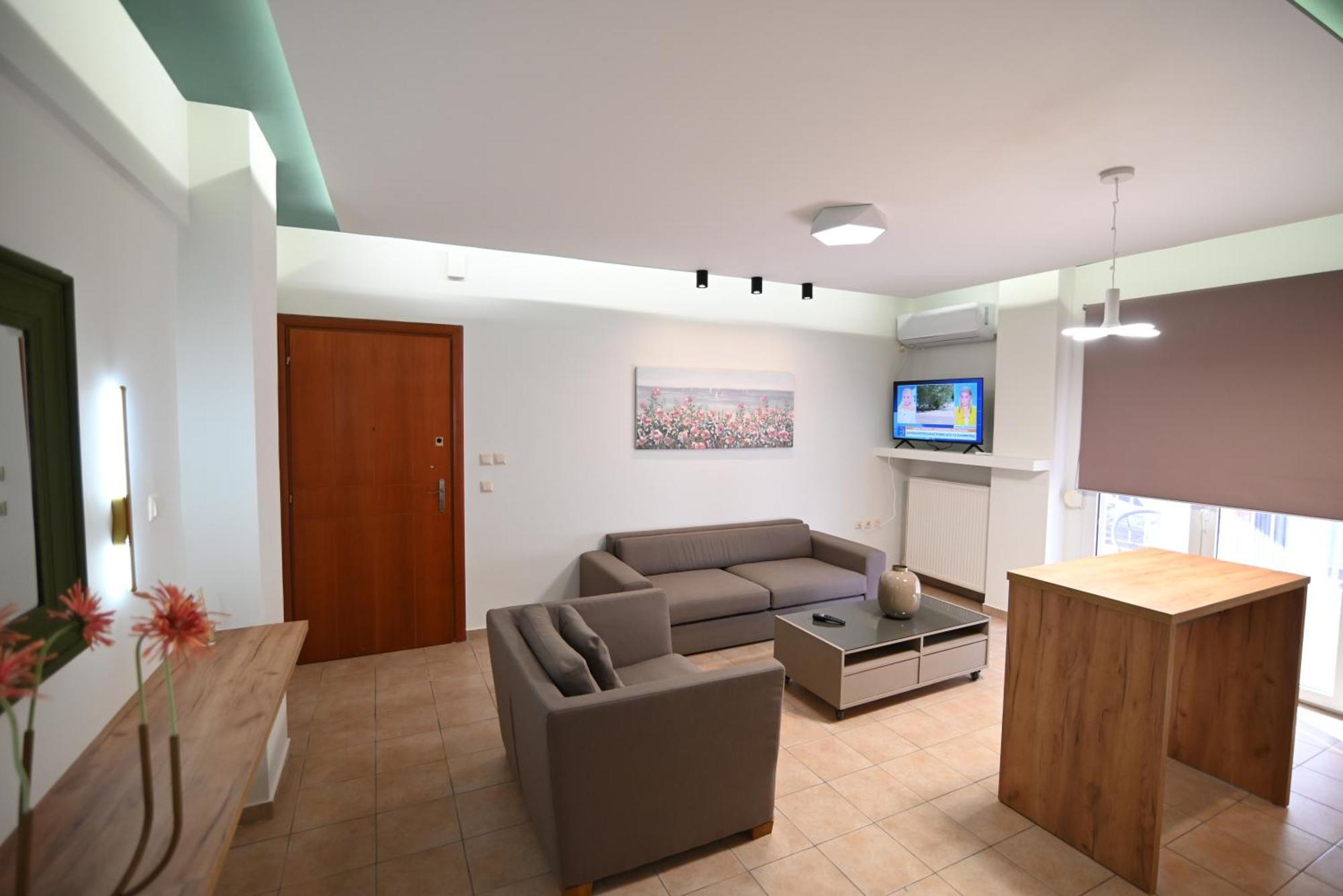 The Whole Packet A4 Center With Parking Apartment Larissa Exterior foto
