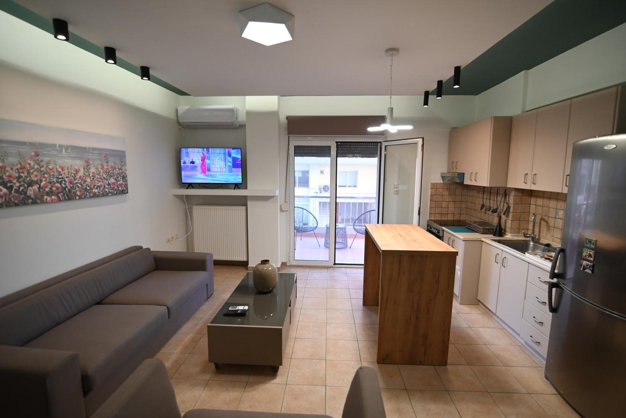 The Whole Packet A4 Center With Parking Apartment Larissa Exterior foto